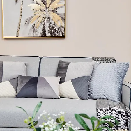 Stunning 3 Bed Duplex Apartment - Harbour Views