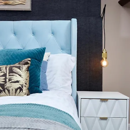 Stunning 3 Bed Duplex Apartment - Harbour Views شقة